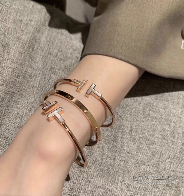 Tiffany飾品 蒂芙尼女士專櫃爆款T Square貝母雙t開口手鐲 Tiffany鑲嵌白色珍珠母貝手鐲  zgt1618